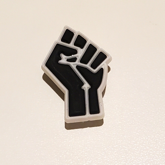 Black Excellence 12 Piece Crocs Jibbitz Bundle - Picture 12 of 13